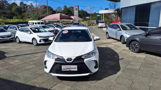 TOYOTA YARIS 1.5 16V FLEX XL MULTIDRIVE TOYOTA YARIS 1.5 16V FLEX XL MULTIDRIVE
